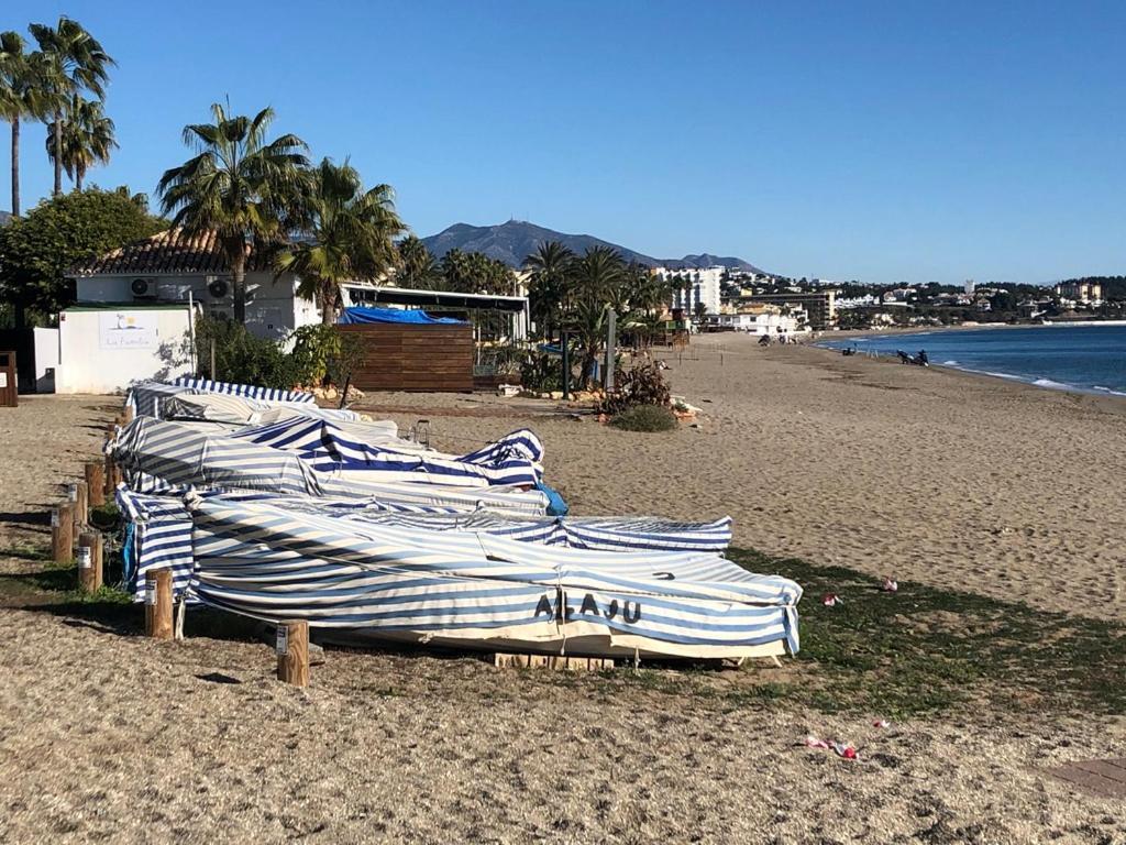 La Cala Beach Home - Beachfront Few Steps Away From Sandy Beach La Cala De Mijas Bagian luar foto