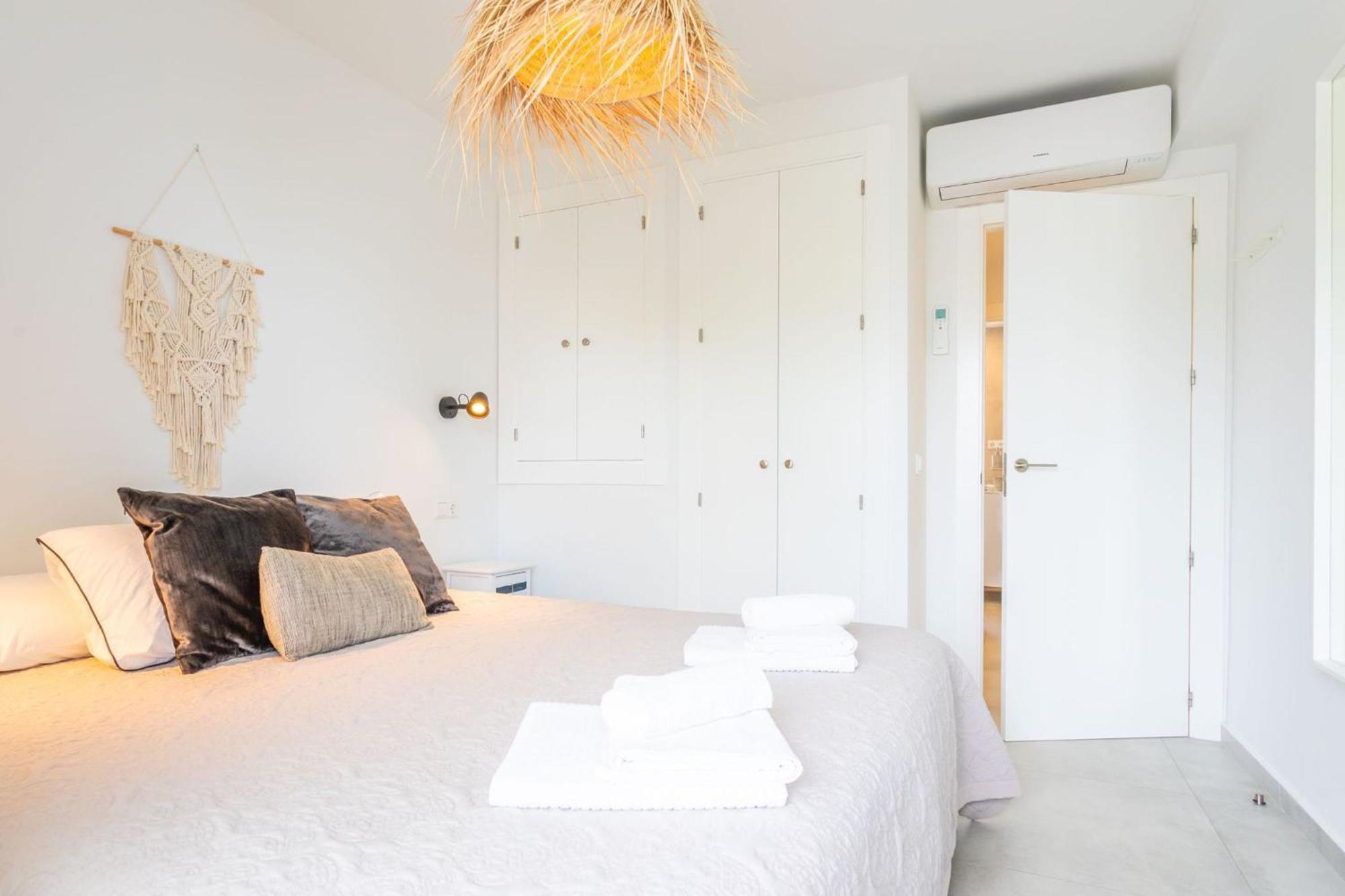 La Cala Beach Home - Beachfront Few Steps Away From Sandy Beach La Cala De Mijas Bagian luar foto